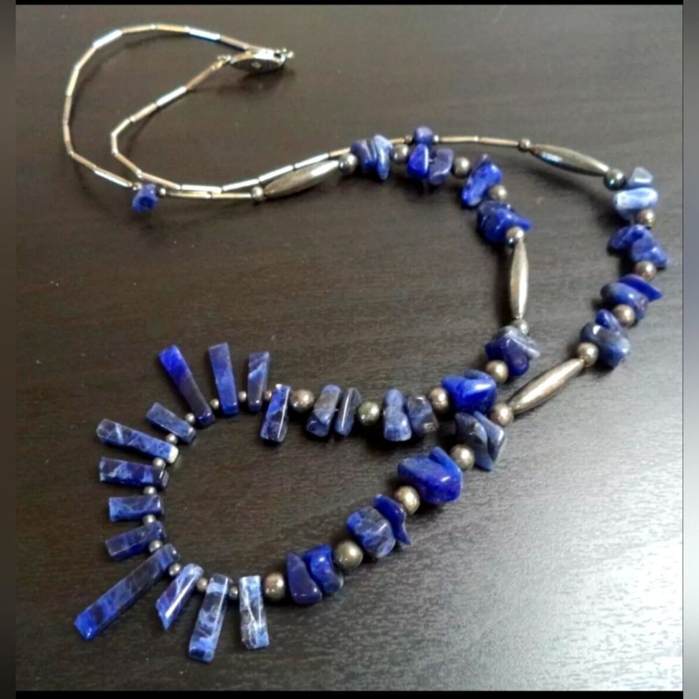 VINTAGE ESTATE LAPIS LAZULI BEADED 28" NECKLACE